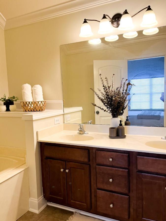 Lovely Townhouse! Auburn Exterior photo
